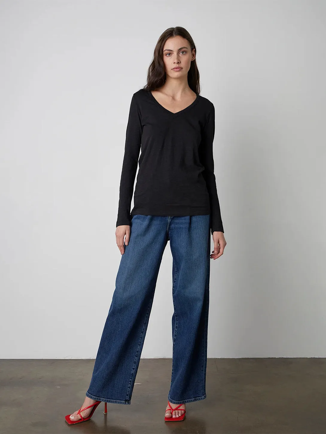 Blaire V-Neck Long Sleeve Top - Black